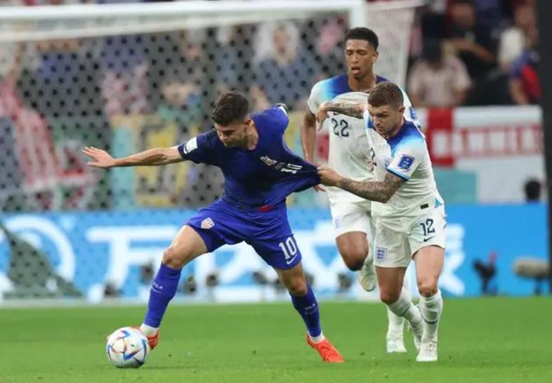 英格兰6-1巴拿马战报,英格兰6-2大胜伊朗评论