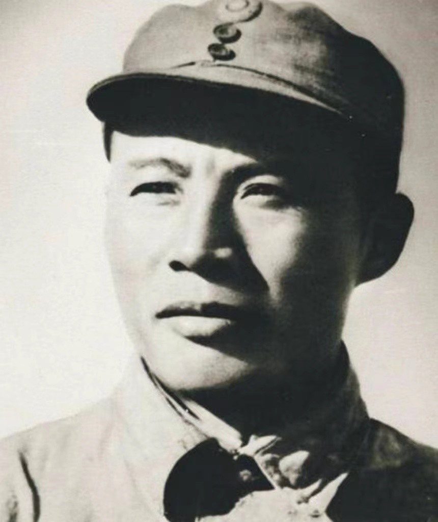 91年吕正操赴美探望张学良，张学良见他好奇问：你咋跟着周恩来了