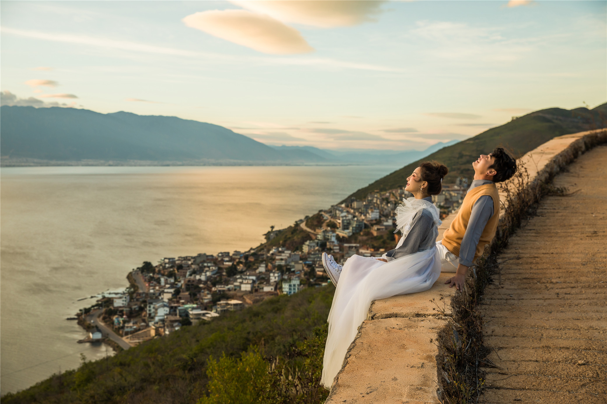 结婚一般用什么花,旅游结婚一般花费多少钱