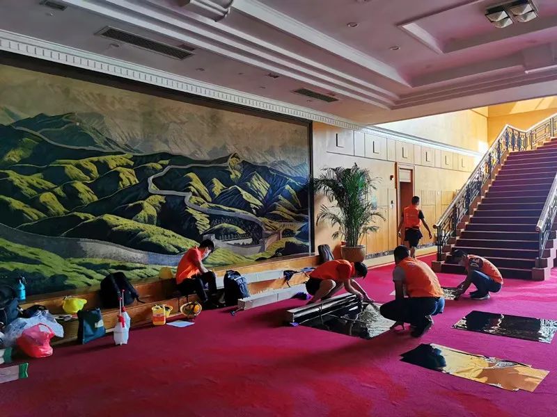 家用窗户用贴隔热膜,贴家用窗户玻璃膜怎么贴