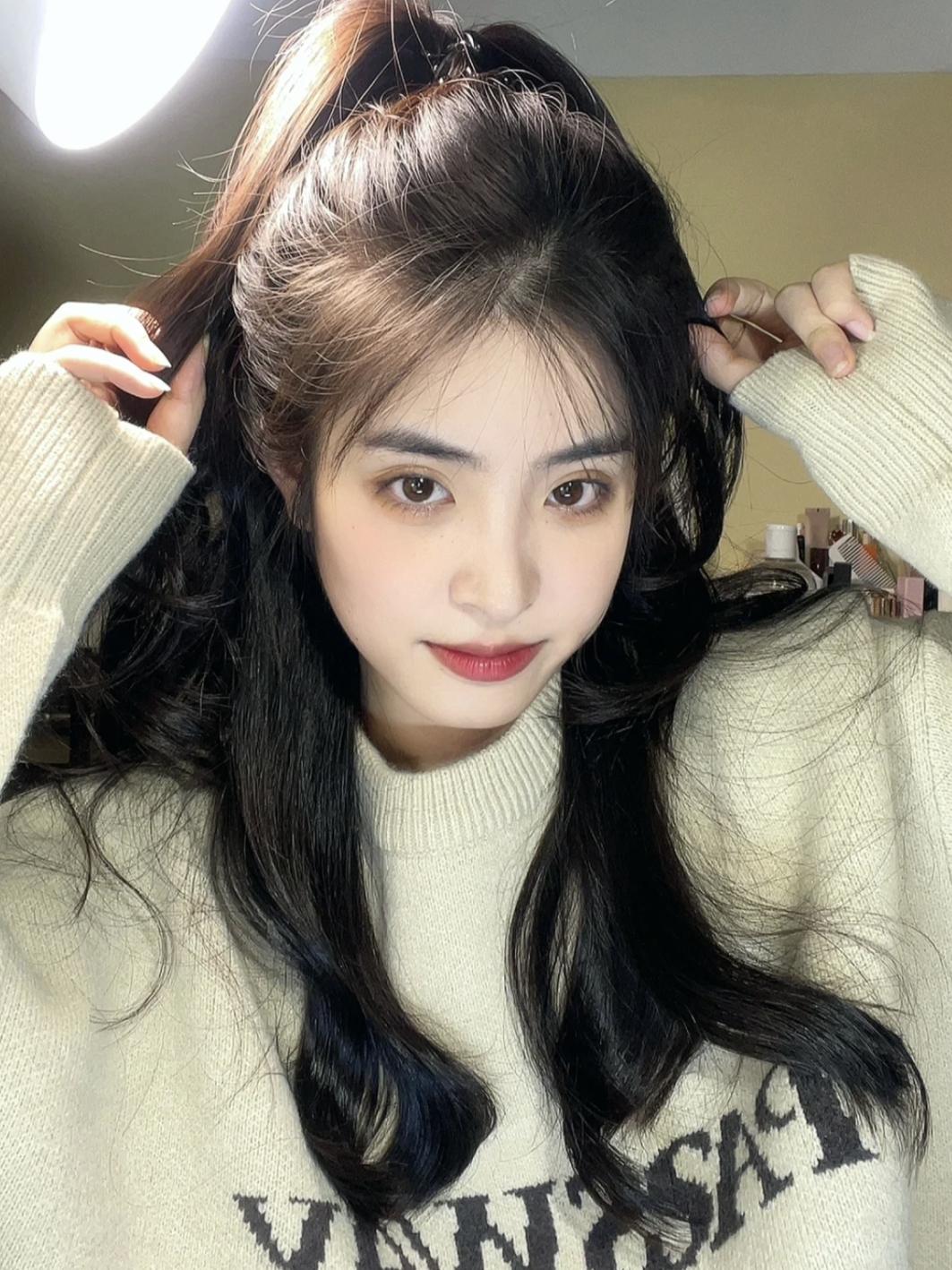 今年冬天流行发型披头散发,5款冬季减龄发型