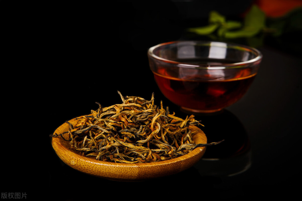 肠胃不好的人喝茶应该选什么茶,喝茶有禁忌胃不好应少喝六种茶