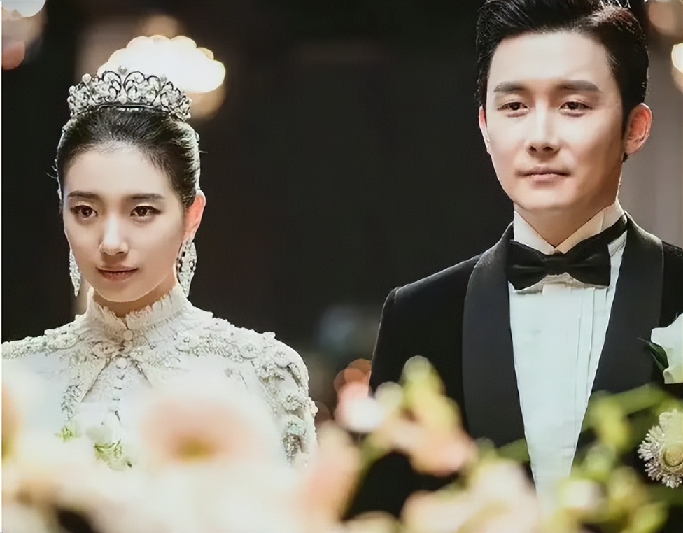 国外小哥假扮富二代混入上流社会,假扮富豪混进上流社会