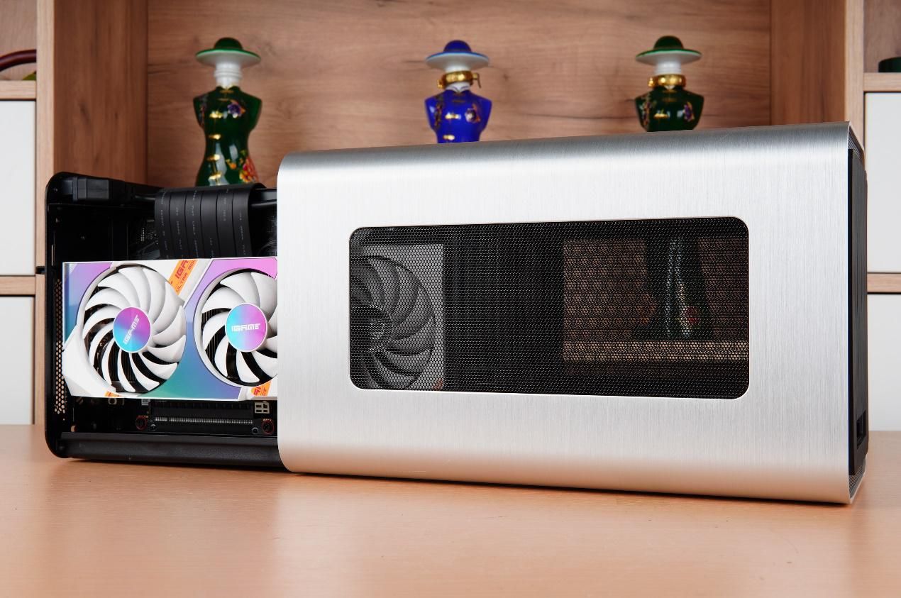 乔思伯v11主机配置推荐,乔思伯v11和v8机箱