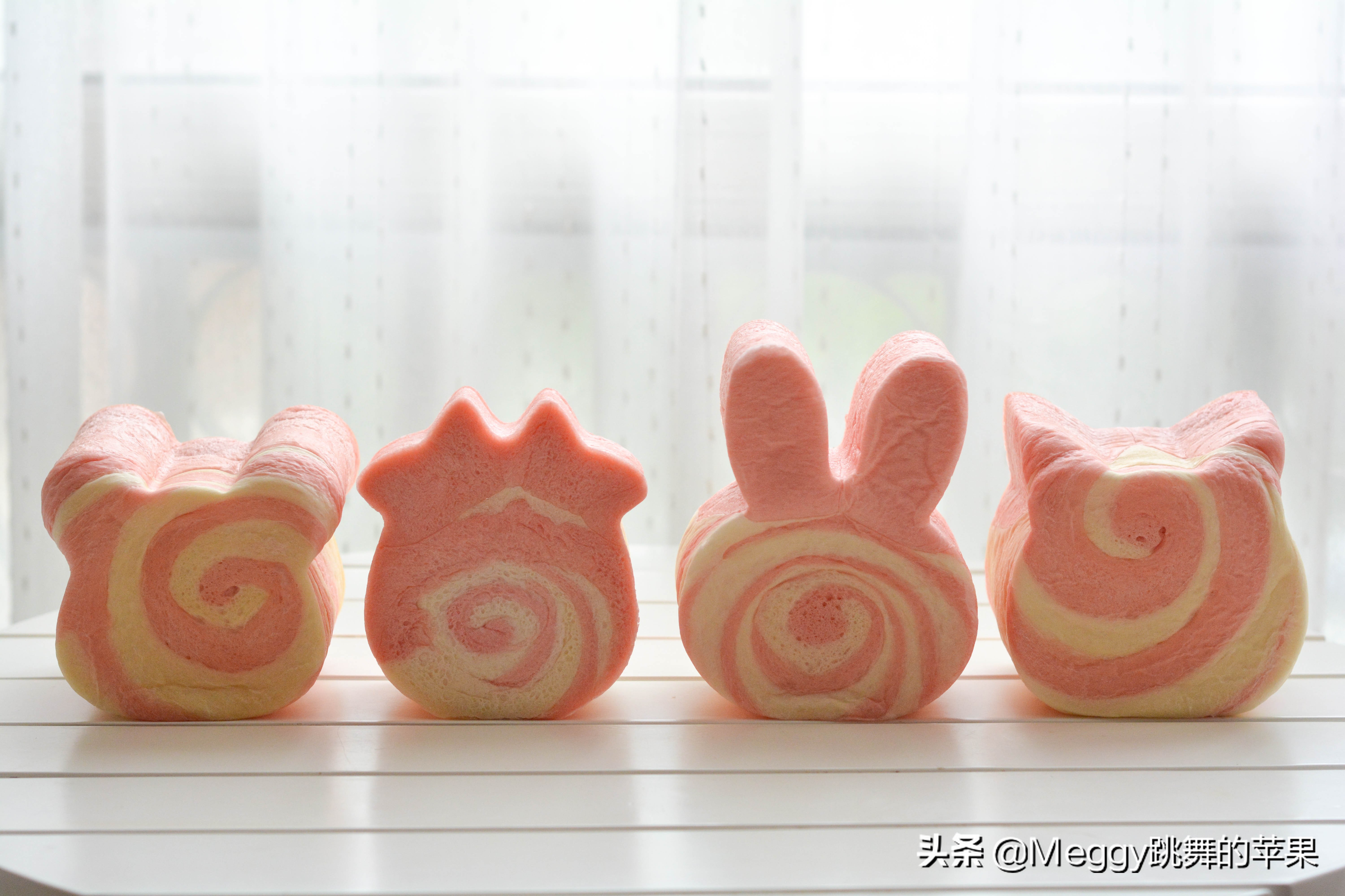 4款有颜有料又好吃的夹心面包,超好吃的紫米夹心炼乳面包推荐