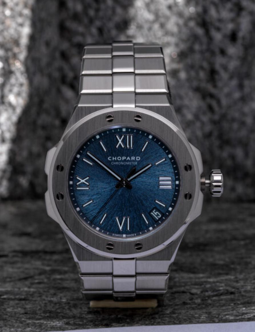 名表专柜一般都不给试戴,名表专卖店都买不到表