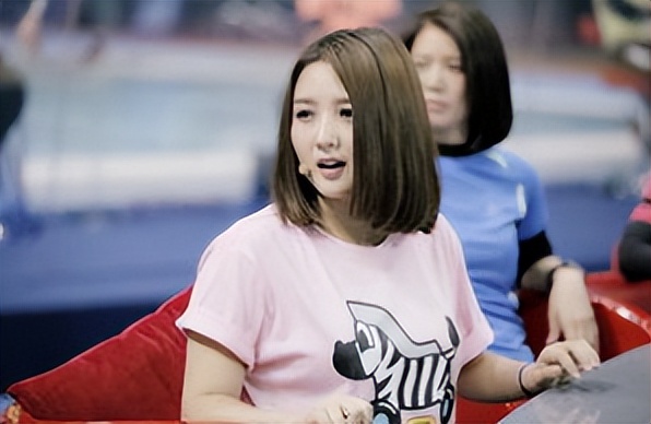 何洁家暴事件,李宇春爆料何洁