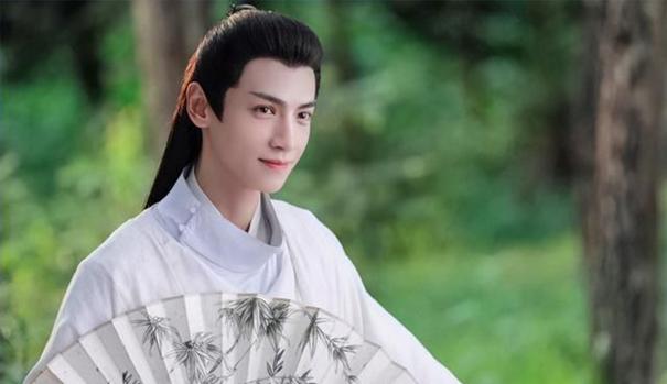 同一张脸差别可以有多大？一眼万年和丑爆屏幕全看造型师