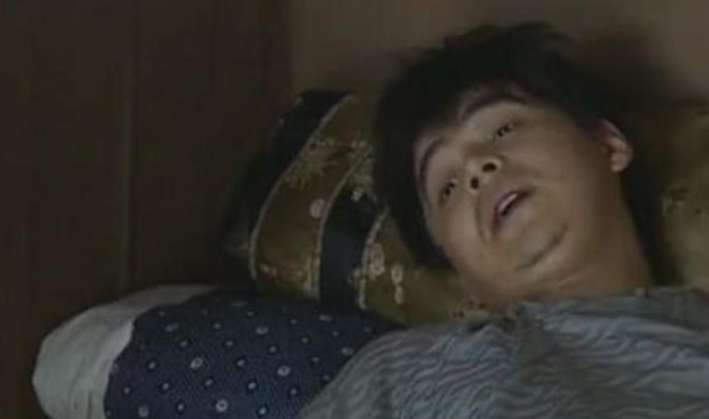 男子花10万块买下12幅画,男子花12000买的一幅画