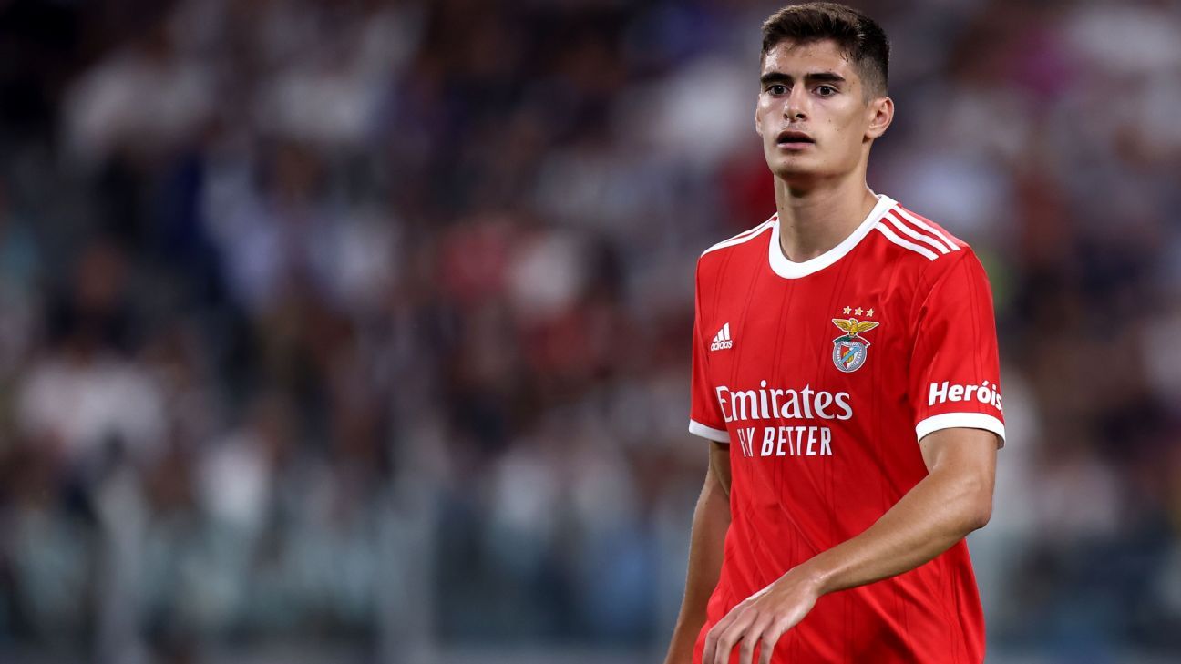 精彩回顾c罗10次拯救葡萄牙时刻,轻松过关一好还是轻松过关二好