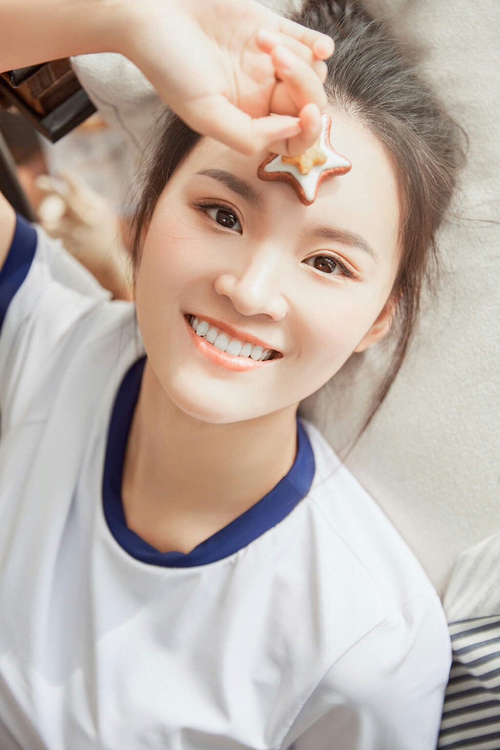 怎么和别人沟通聊天技巧和幽默,找女生聊天应该聊些啥