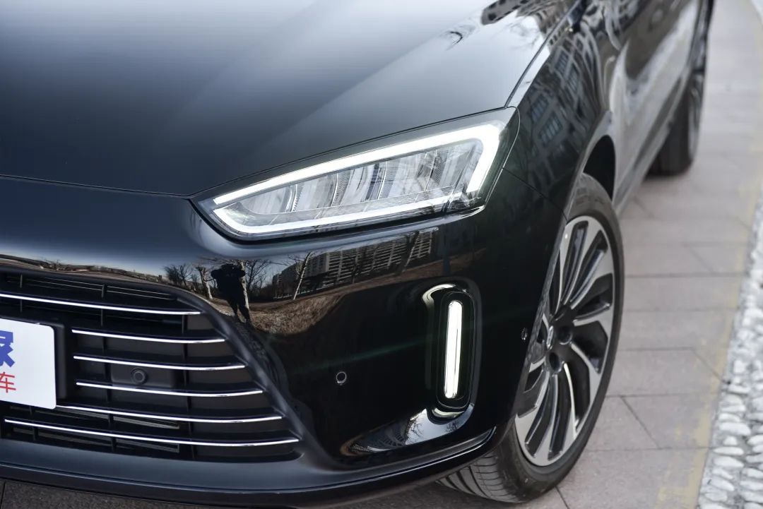 问界m5和汉兰达驾乘感受,问界m5m7油耗