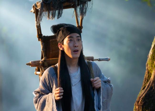 盘点那些长脸的男星,国内被嘲笑鞋拔子脸的男星