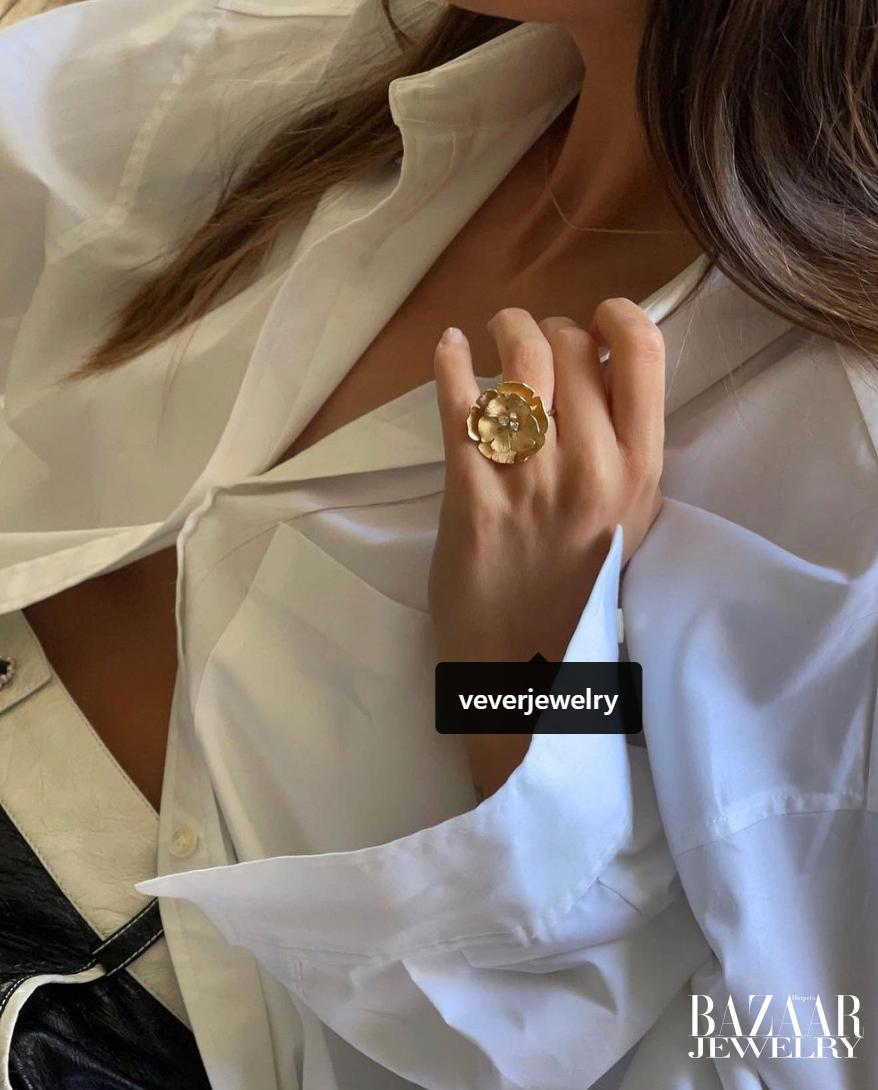 Emily在巴黎II上线即遭吐槽，真正的巴黎女人怎么搭珠宝？