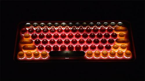 雷柏ralemopre5姹紫嫣红版,雷柏ralemopre5圣诞版机械键盘