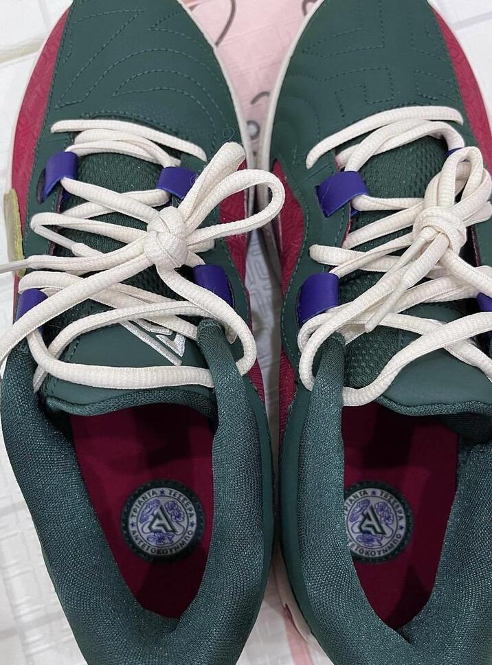 字母哥最新的球鞋四代,字母哥2023签名鞋