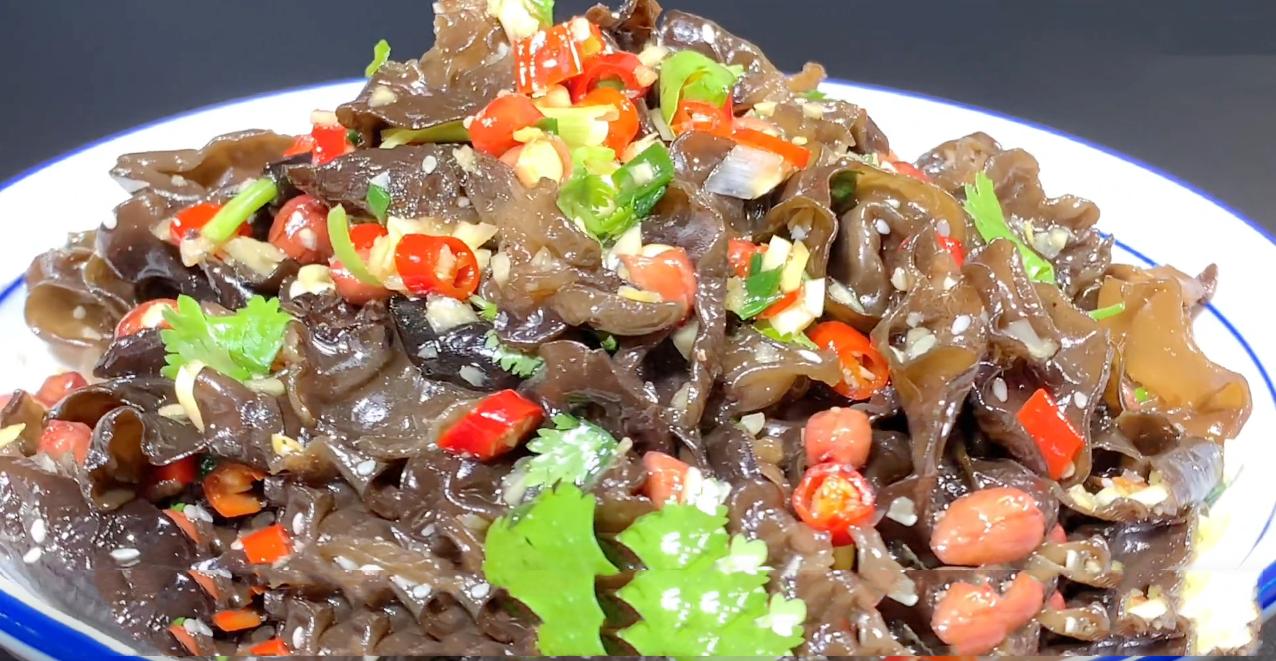 更年期吃什么最显老,女人更年期喝什么营养品好