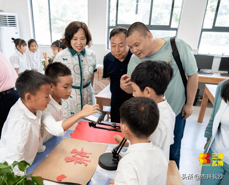 仰天湖天心实验学校,仰天湖实验小学怎么样