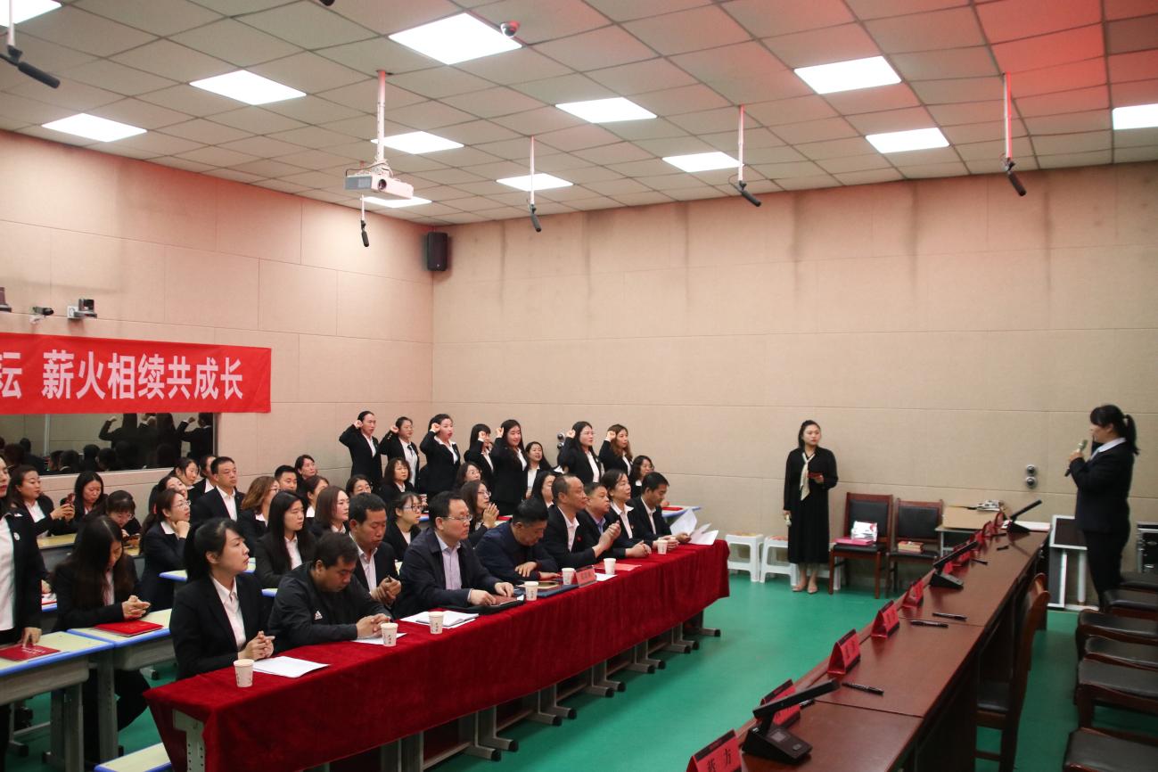 闈掕摑宸ョ▼鎼烘墜鍏辫耽甯堝緬缁撳浠紡,闈掕摑鎼烘墜宸ョ▼