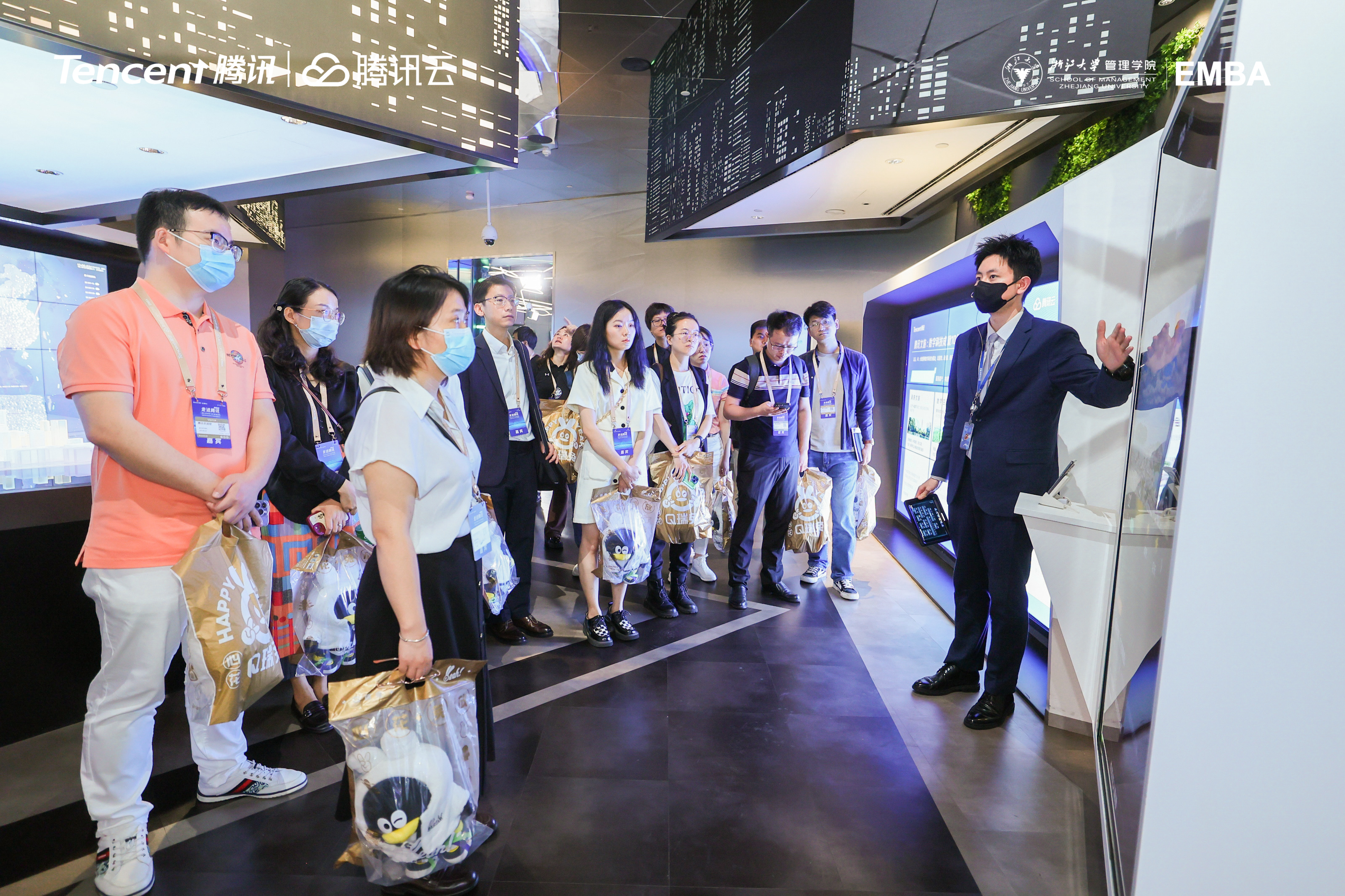 从木星商战“硝烟”到腾讯创新“实战”——这堂课还在“吵”