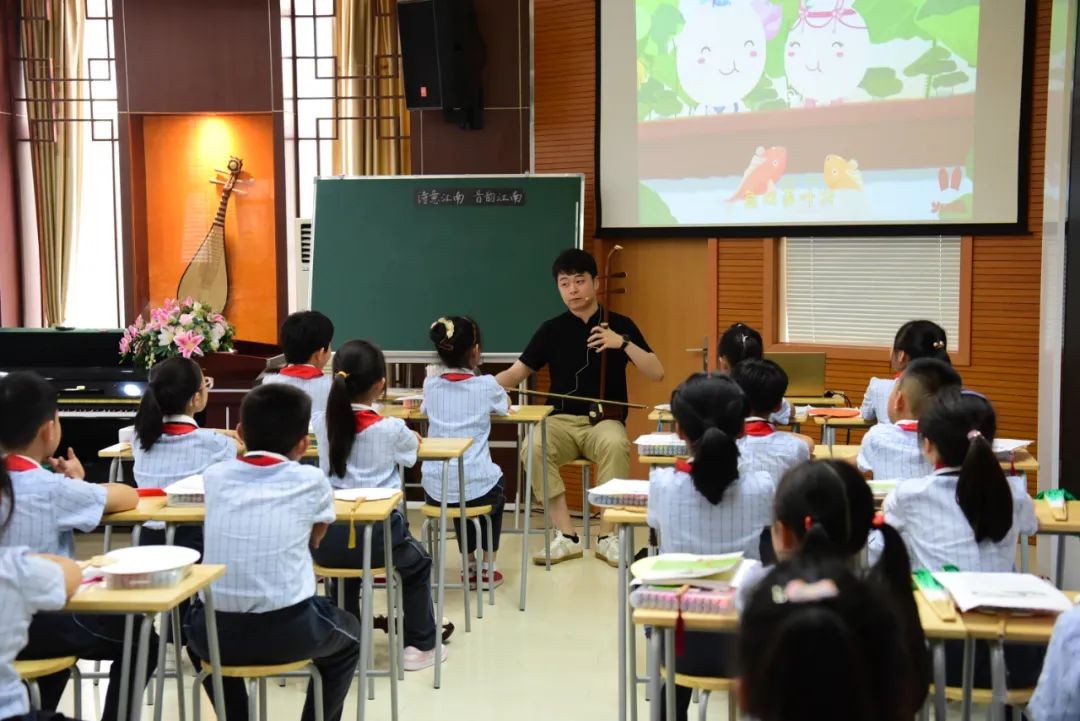 “校长访学团”为何被深深吸引？南京市南昌路小学跨学科课程太惊艳