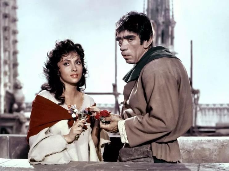 巴黎圣母院人物,电影巴黎圣母院人物特色解读