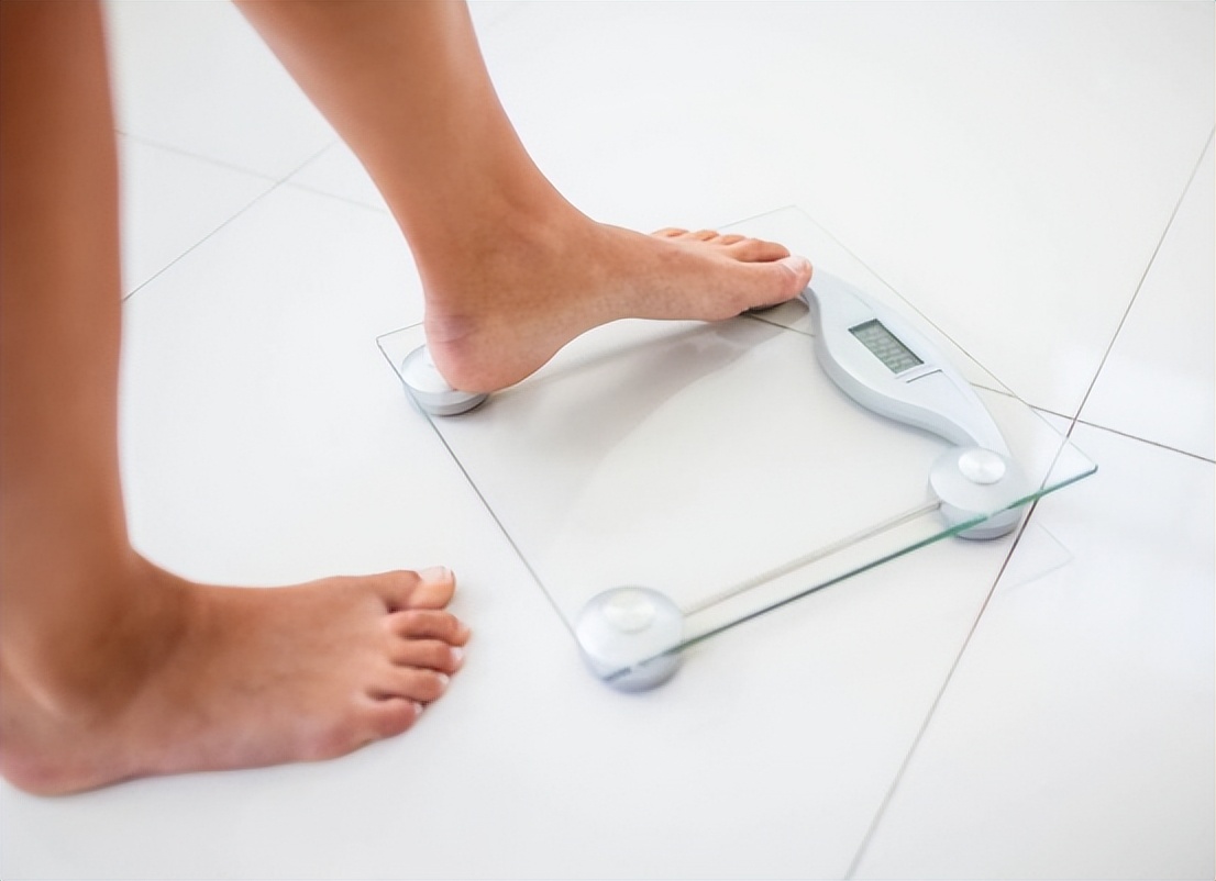 女大学生把30厘米“兔兔管”插入体内：上瘾*行为性**，害了多少人？