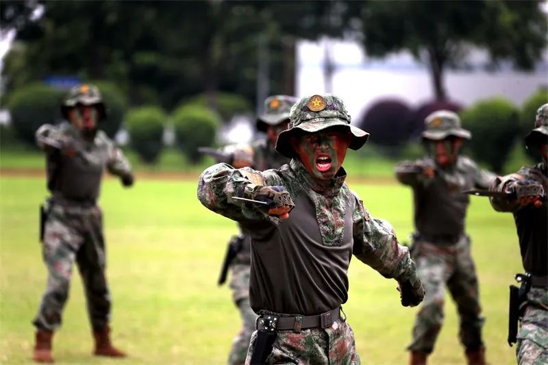 军营帅气视频,军营精彩瞬间照片