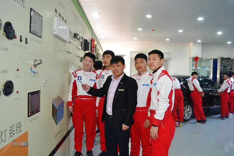 初中毕业生怎么选择职业技术学校,郑州初中毕业上什么职业学校好