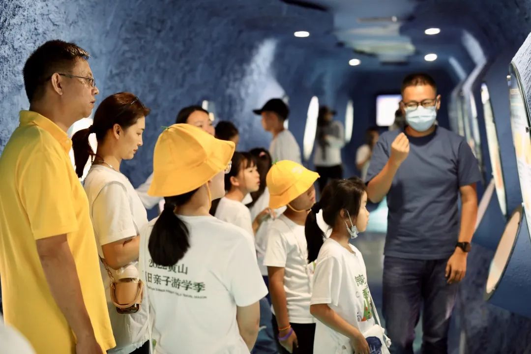 登山观日出云海,黄山观云朗诵合拍