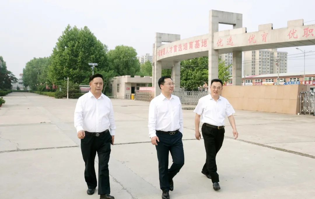 商界评论封面人物｜姜岚昕：复利的力量