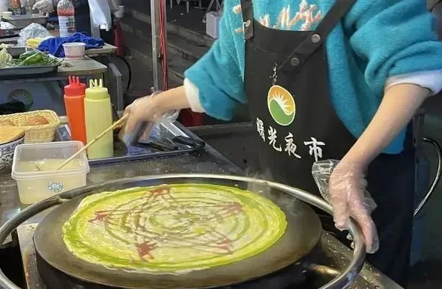 摆摊4元煎饼月入过万,煎饼月入三万怎么做