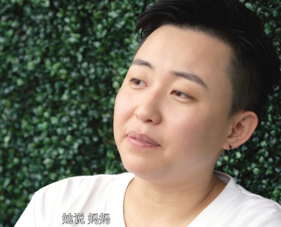 5年前，花50万买精子生下五国混血儿的叶海洋，勇敢地活出了自我