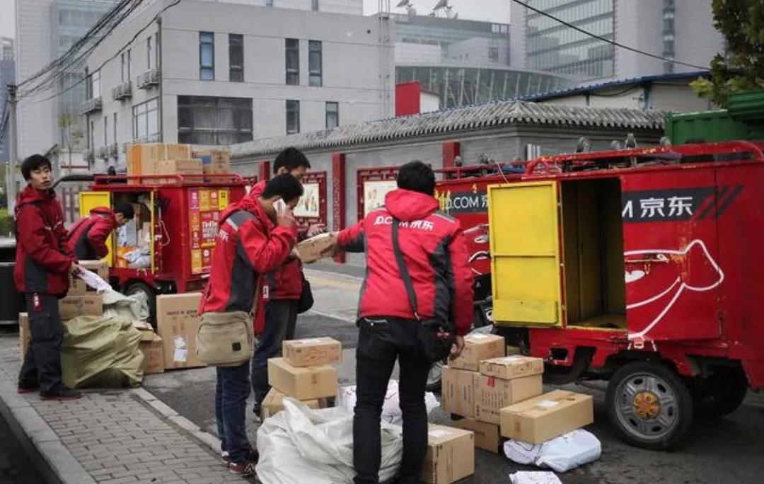 京东物流和顺丰物流薪资待遇对比,邮政快递员的福利待遇比顺丰好