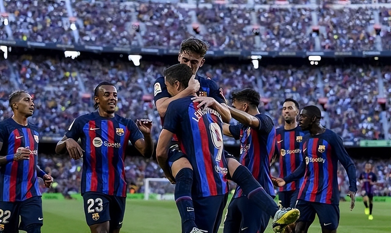 曼联vs皇马前瞻,前瞻巴萨vs比利亚雷亚尔