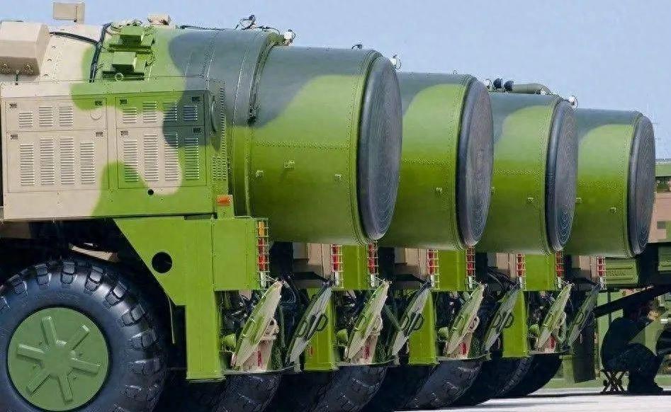 俄多地遭遇无人机袭击,俄直升机突袭