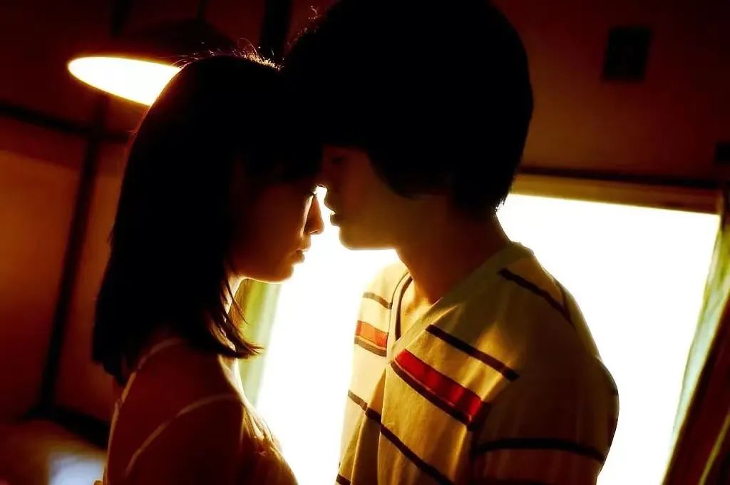 今天在网上看到一篇关于年轻人对性的需求写的很好，转发给大家