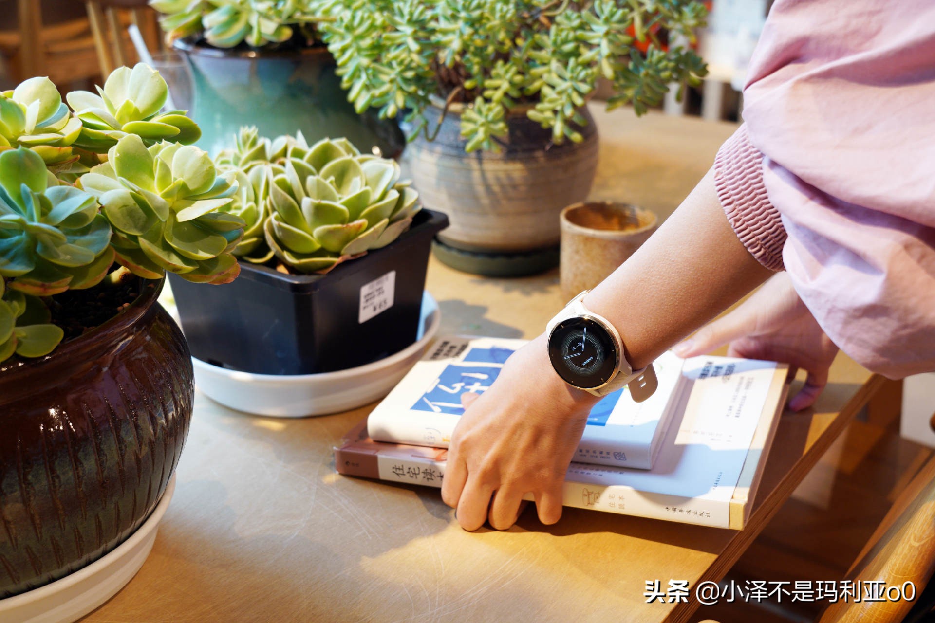 佳明venu2plus和苹果watch8怎么选 (买佳明5还是买applewatch2)