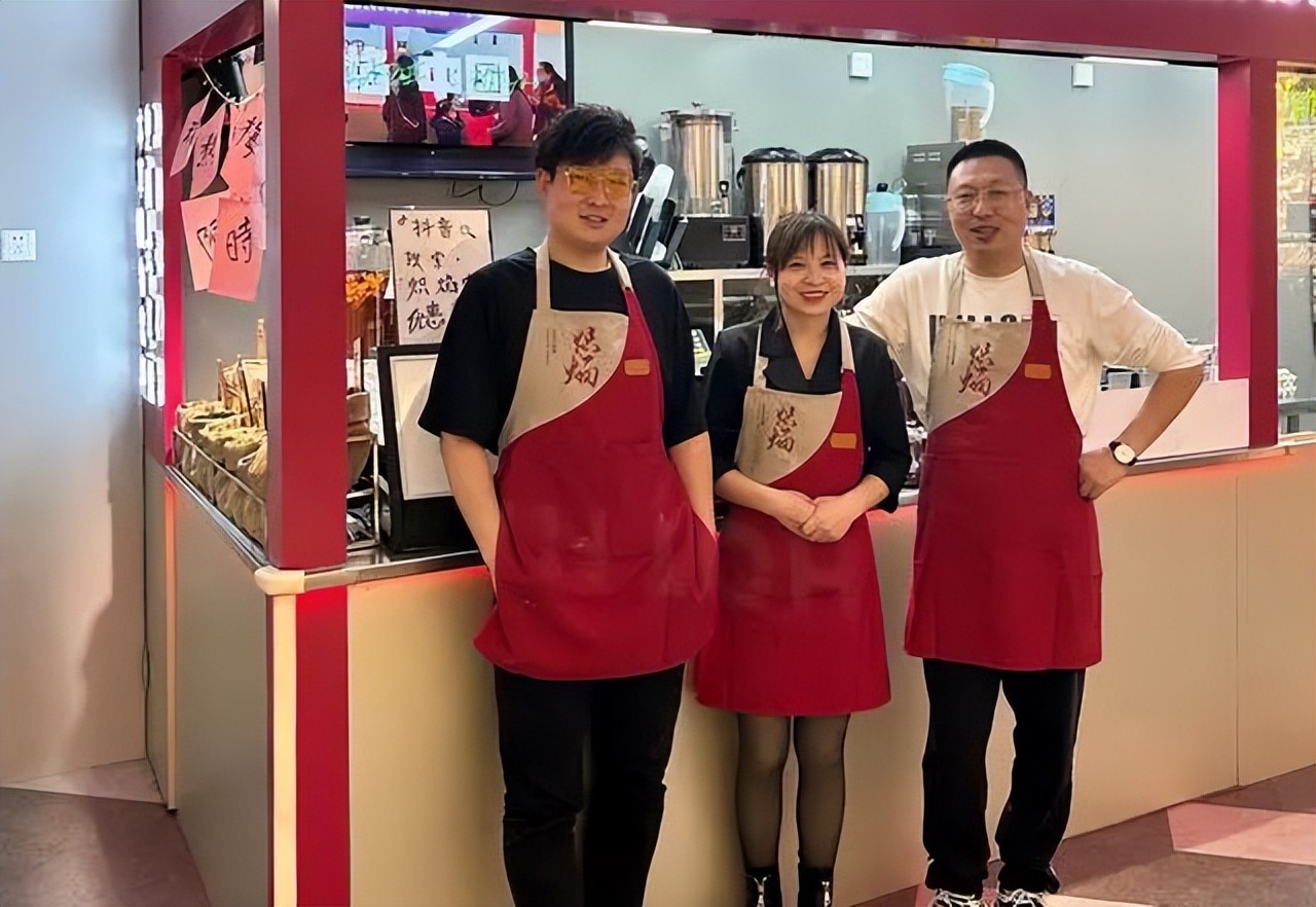 餐饮白手起家创业真实经历,80后连锁餐饮人创业故事