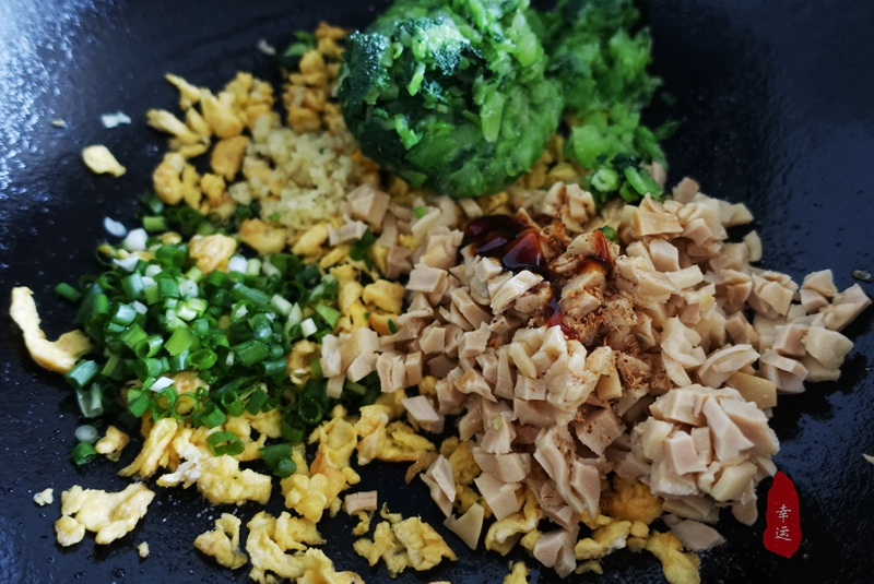 锅贴是封口好吃还是不封口好,锅贴较教程