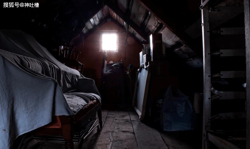 跟踪狂尾随女孩踩点,惊悚跟踪女孩