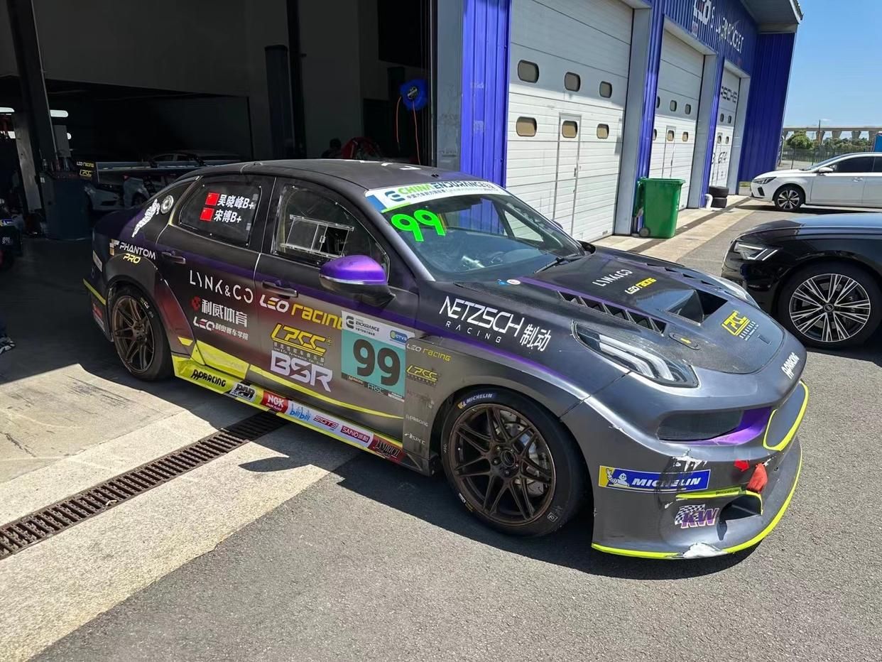 传祺影豹r新款改前脸,传祺影豹r-style赛道版提车