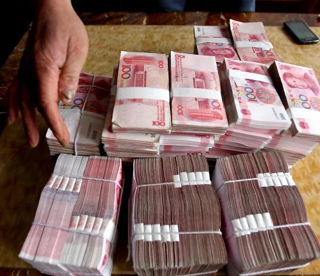 老人去世后14万存款银行拒绝支取,老人83万存款11年无人取