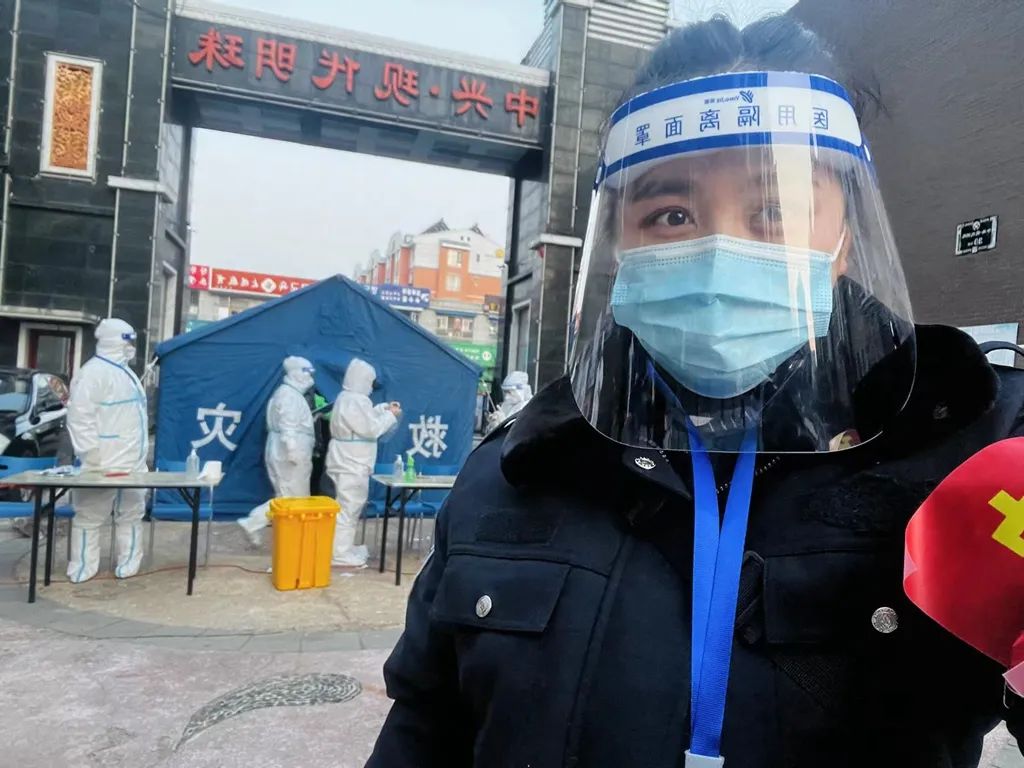 政法干警抗击疫情,疫情防控中全市政法机关冲锋陷阵