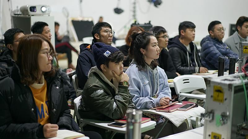 学影视后期能挣钱吗,学影视后期一般工资多少