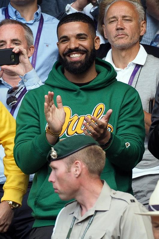 为什么明星脸上就没有胡子啊,为什么明星的脸上一点胡子也没有