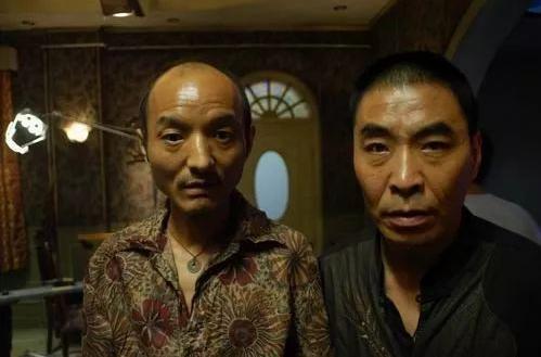 疯狂的石头根据哪部电影改编,疯狂的石头黄渤经典镜头