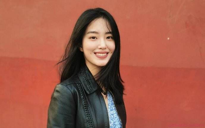 当氛围感美人遇到真美人，朱茵输多赢少，鞠婧祎章子怡暴露颜值