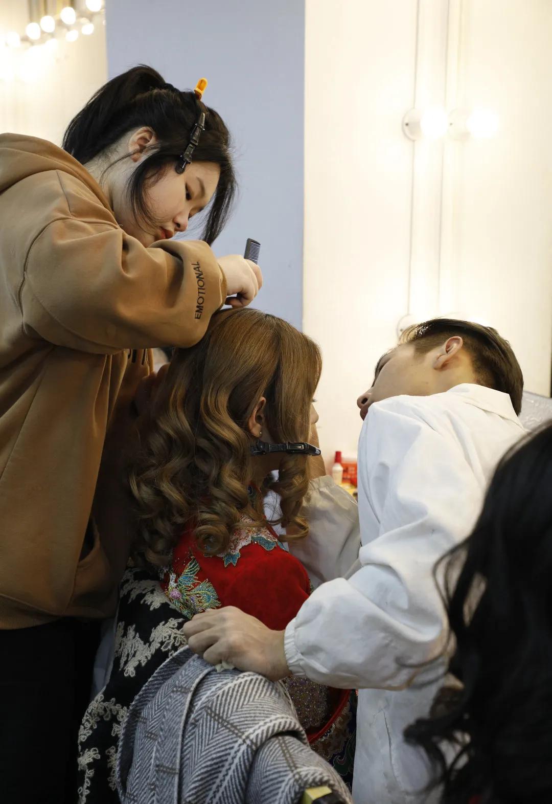 职工职业技能大赛举行,全区职工职业技能大赛启动