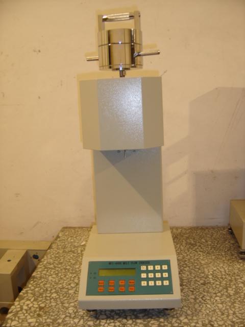 塑料颗粒熔指测试仪生产厂家,pe塑料颗粒密度测试仪